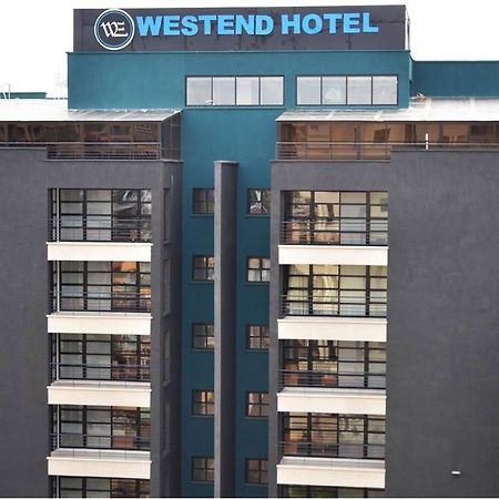 We Hotel And Suites Nairobi Buitenkant foto